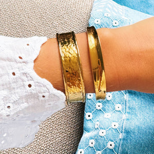 Bangle wide dented - gold