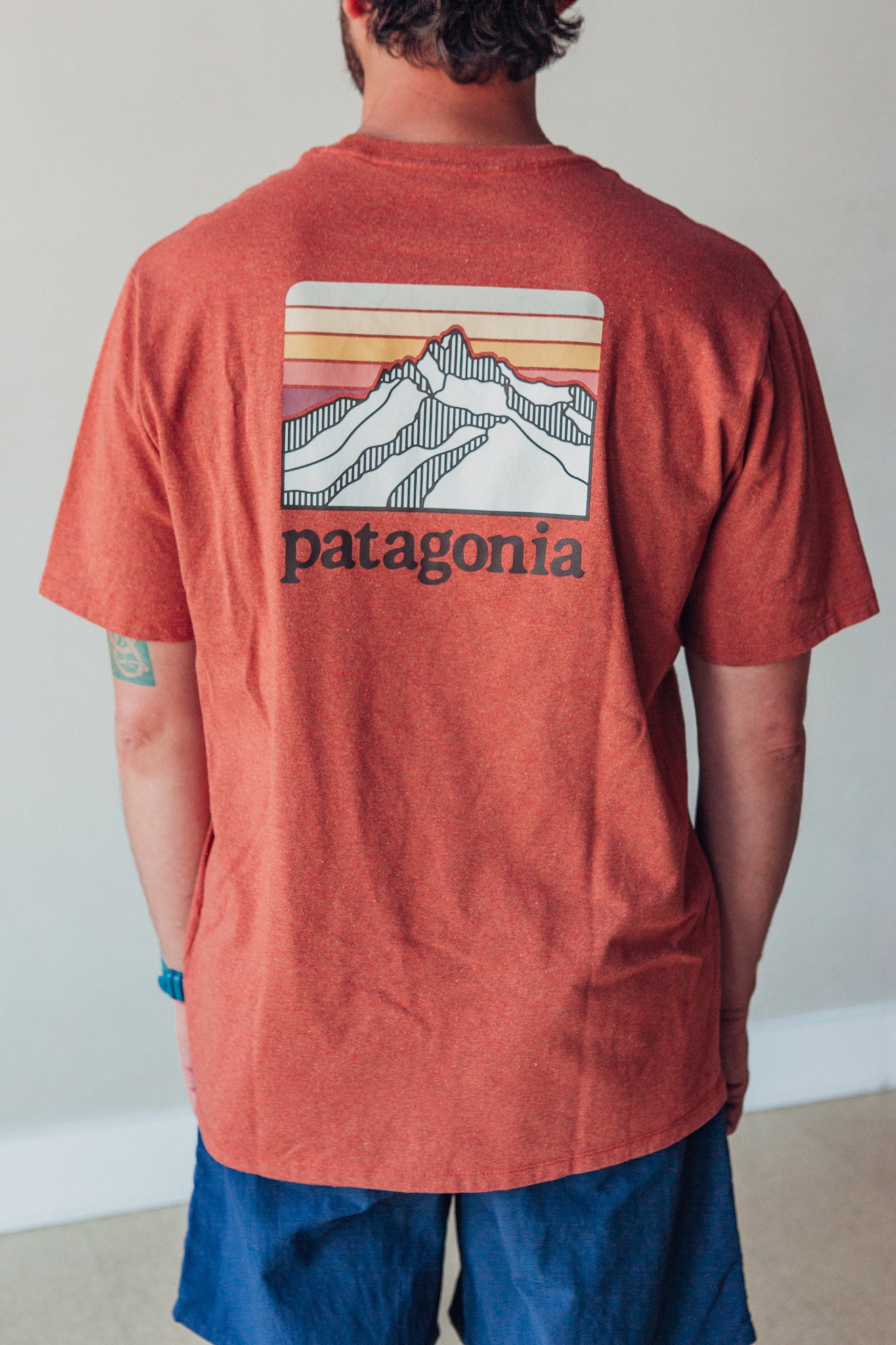 Line Logo Ridge Pocket Responsibili-tee