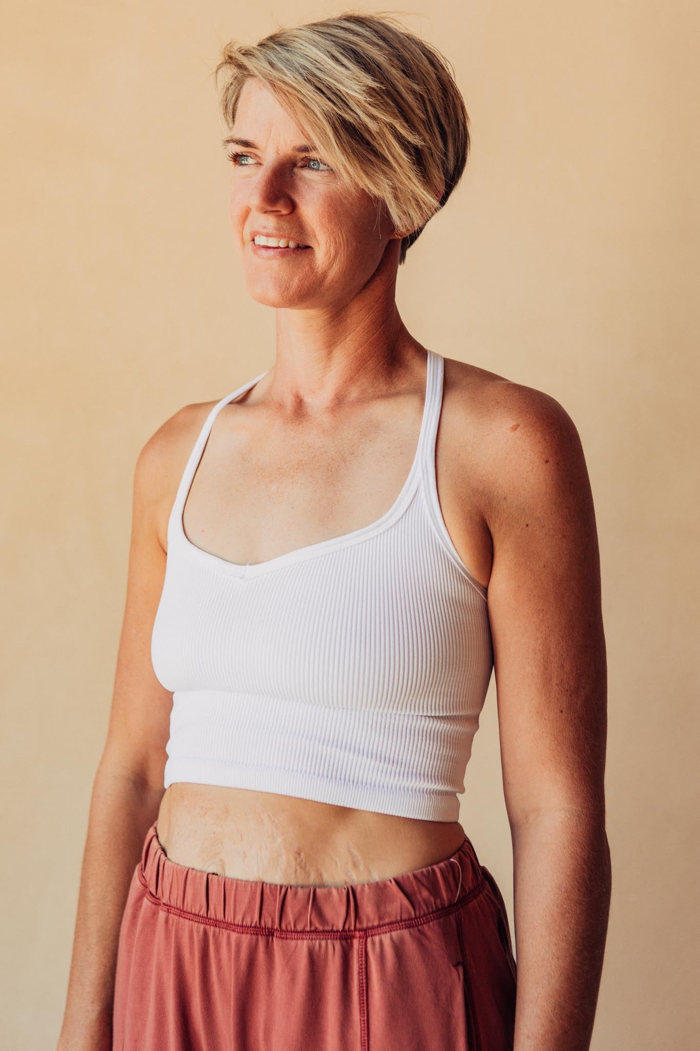Happiness Runs Sweetheart Crop Tank